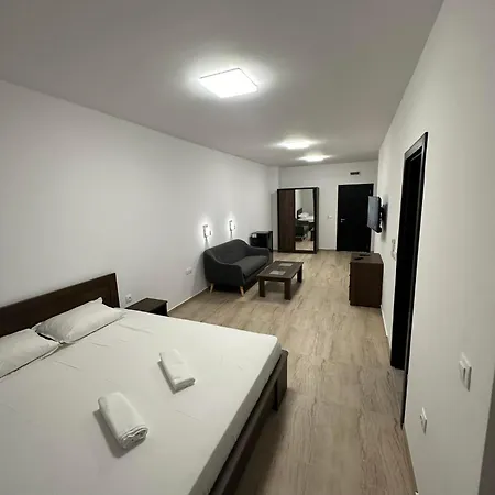 아파트호텔 St George Apartcomplex 슈코르필로브치