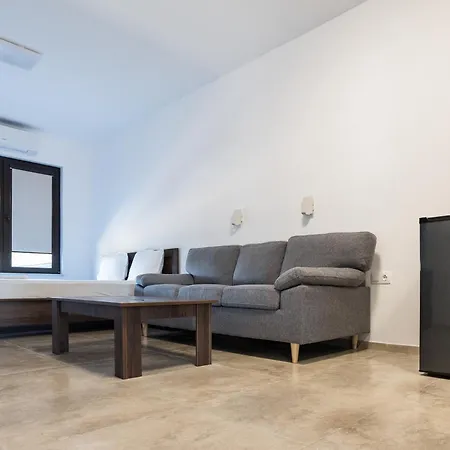 아파트호텔 St George Apartcomplex 슈코르필로브치