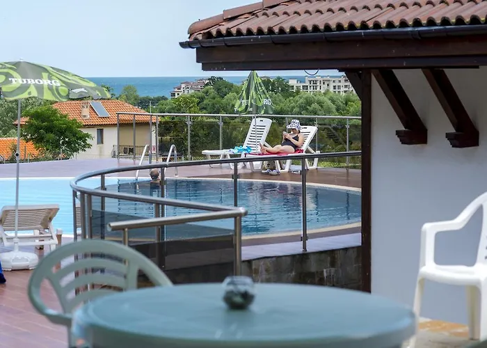 St George Apartcomplex Шкорпиловци